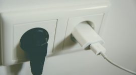 5 risques électriques courants à la maison
